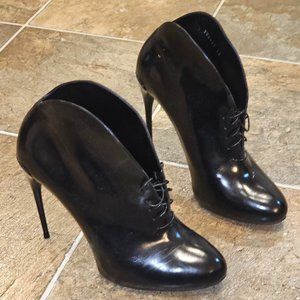 Gucci Patent Leather Booties Size 42